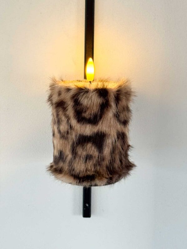 Blockljus brun leopard mellanlång päls