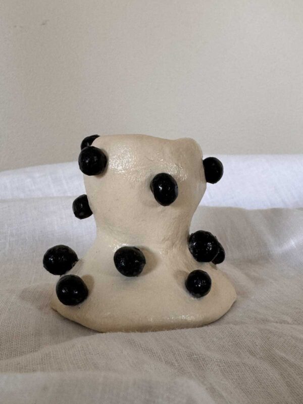 Knottrig ljusstake creme