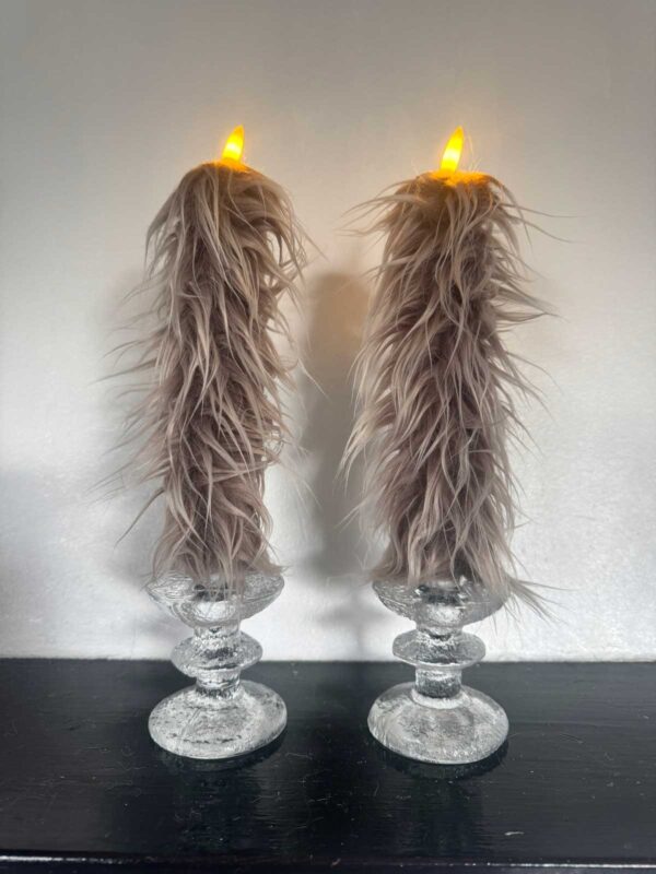 Kronljus beige långhårig päls