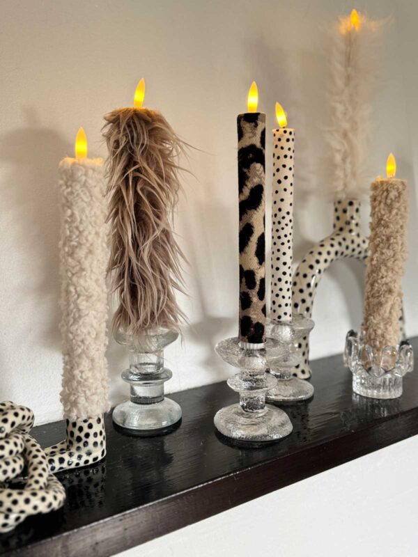 Kronljus beige långhårig päls