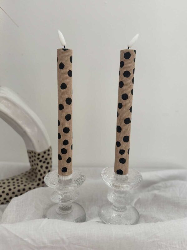 Kronljus beige småprickig