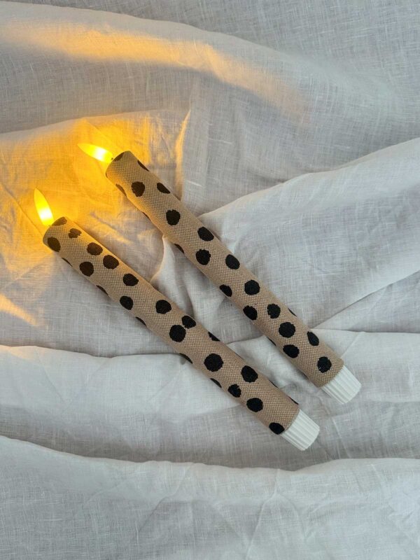 Kronljus beige småprickig