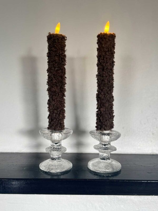 Kronljus brun korthårig päls