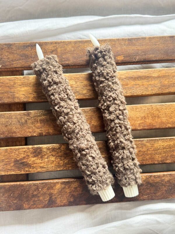 Kronljus brun korthårig päls