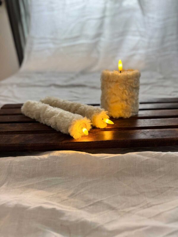 Kronljus vit mellanlång päls