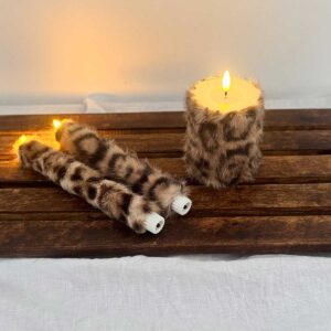 Ljuskitt brun leopard korthårig päls