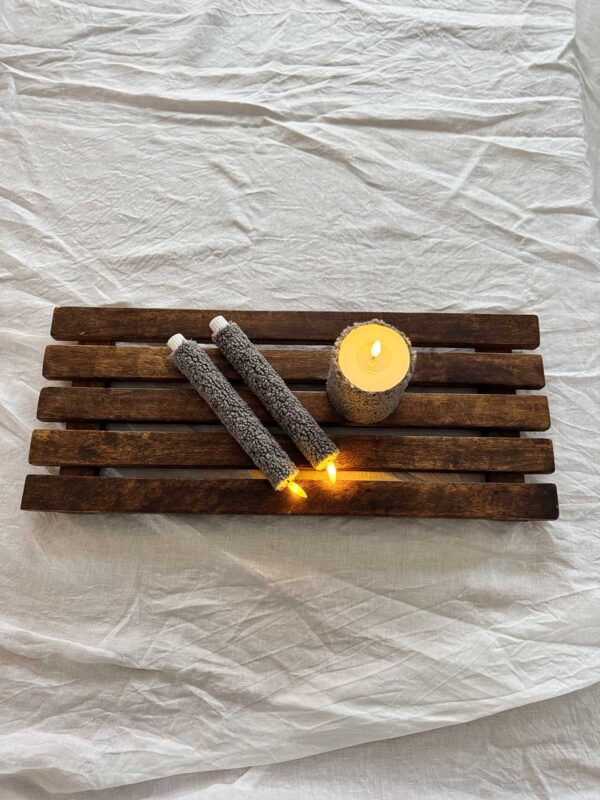 Ljuskitt grå korthårig päls