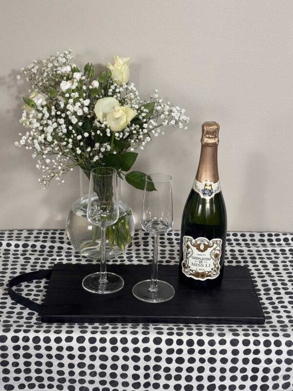 Serveringsbricka med läderhandtag