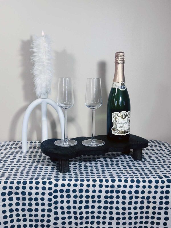 Träbricka våg medium svart