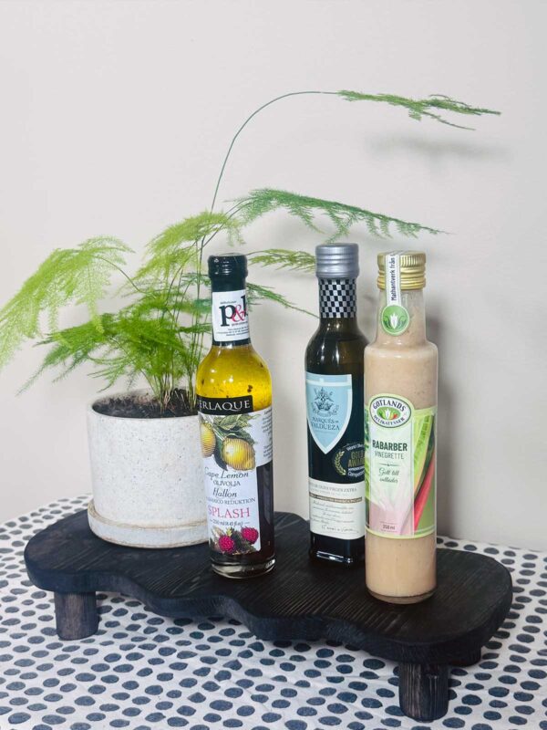 Träbricka våg medium svart